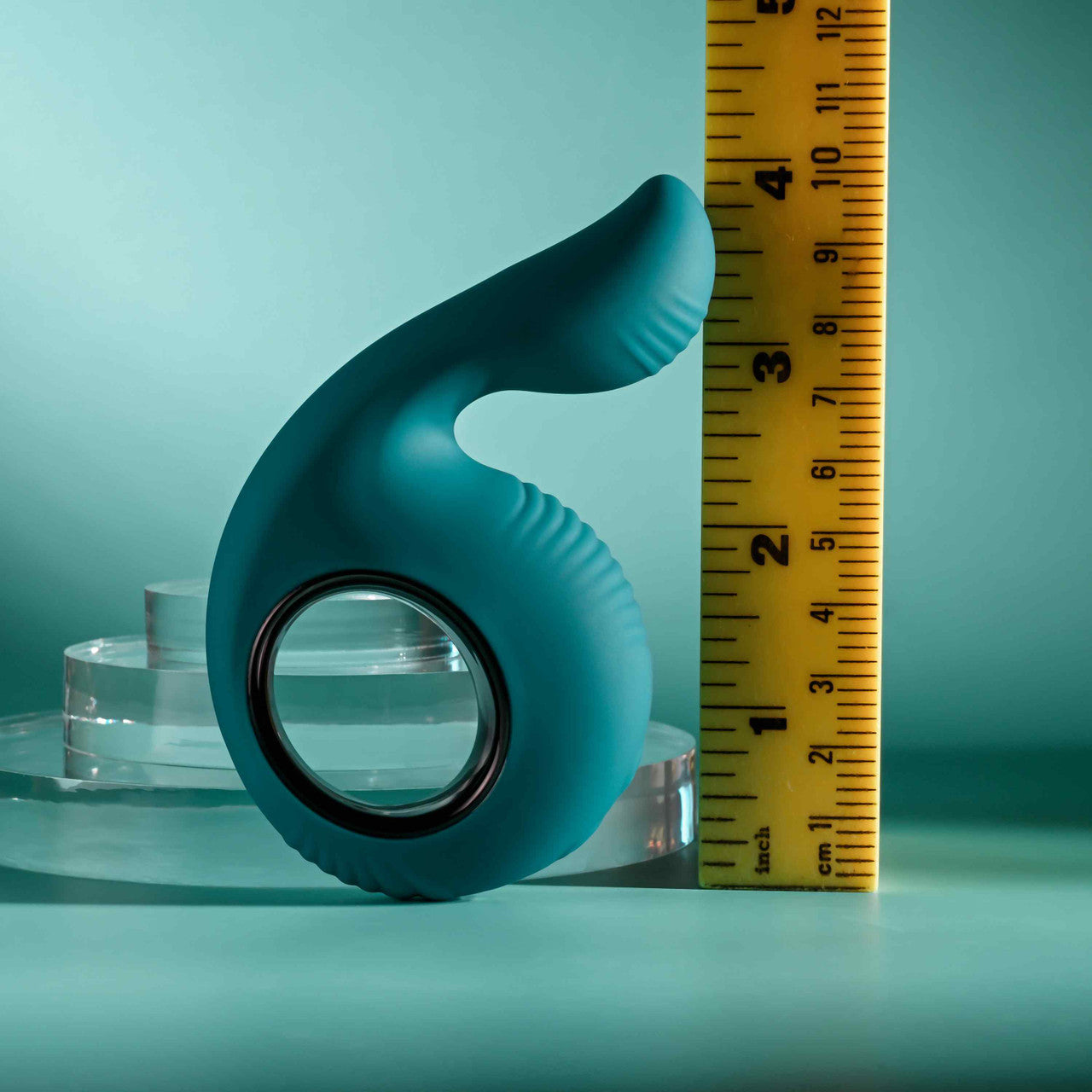 Thumbs Up Shallow Penetration Vibrator with Finger Loop